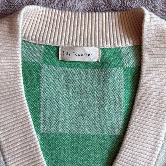 Checker Cardigan - Picture 2 of 2